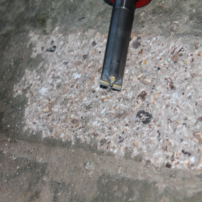 THE SH1 ANd VL SH1 SINGLE HEAd SCAbbLERS ARE THE IdEAL TOOLS fOR ROUGHING ANd PREPARING CONCRETE IN SmALL AREAS
SUCH AS CONCRETE jOINTS. The VLSH1 low vibration model helps reducing the risk to operators of vibration related injuries. Available from Spee