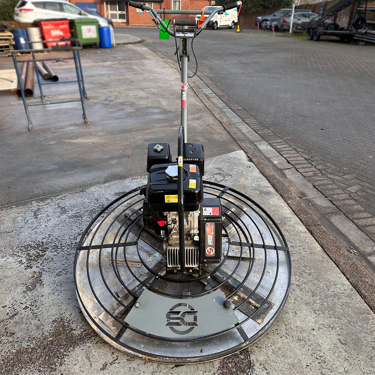 Concrete finishing trowels are used to flatten the surface of concrete. Speedcrete off this equipment from our ex hire and this comes with a pan, wheel system and lifting hook.