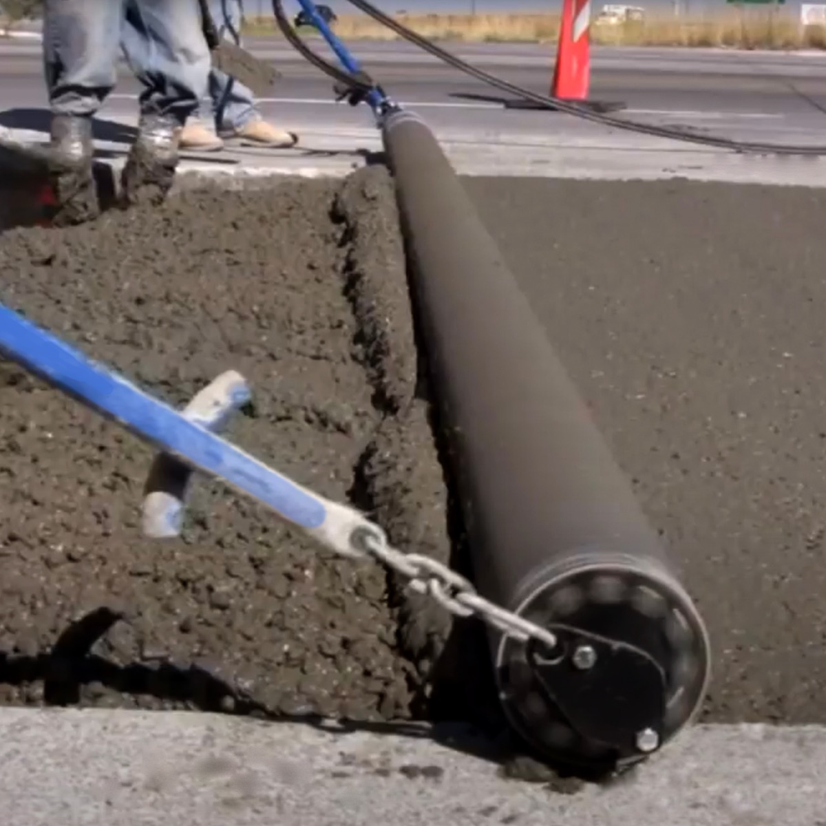This concrete levelling hydraulic machine. The Bunyan Striker is powered by a diesel Kuboto engine. This machine connects to roller tubes which flatten out the concrete on the slab. Available from Speedcrete, United Kingdom.