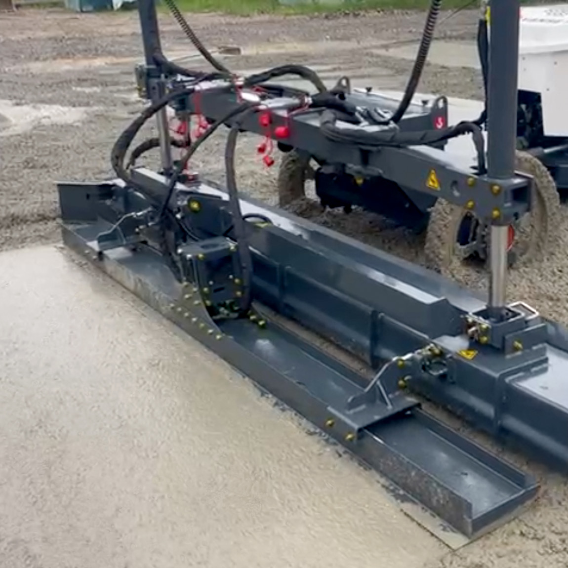 WS-940C Vance laser Controlled Screeder. This ride-on concrete screener will give you level concrete at a high accuracy. Placing and vibrating the concrete ready for finishing. Available from Speedcrete, United Kingdom.