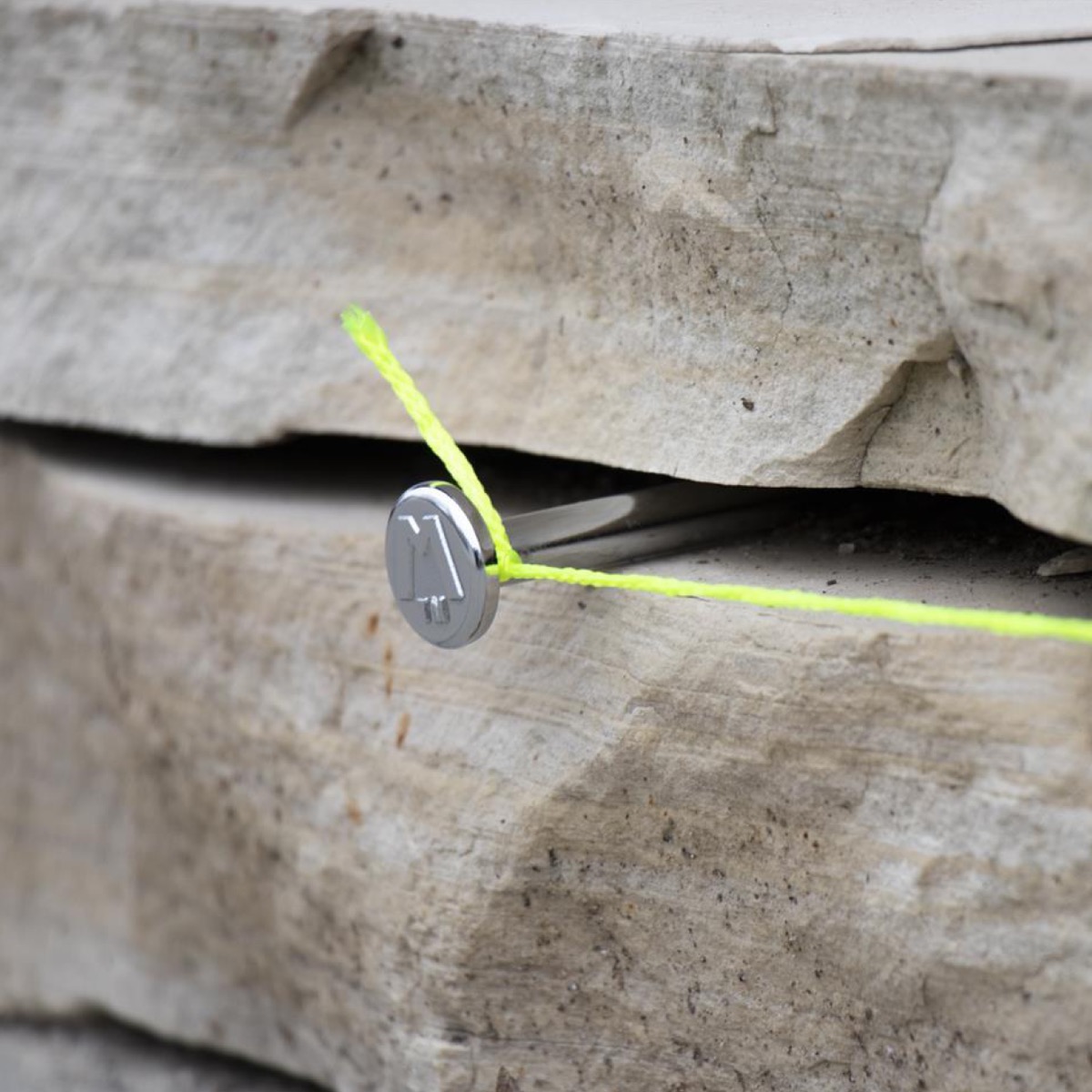 The MARSHALLTOWN Leaf Point Line Pins help stretch mason’s line while laying a brick or block course. The leaf point design allows you to place the Line Pins easily into mortar joints or stake them into the ground. They feature a large circular head for a