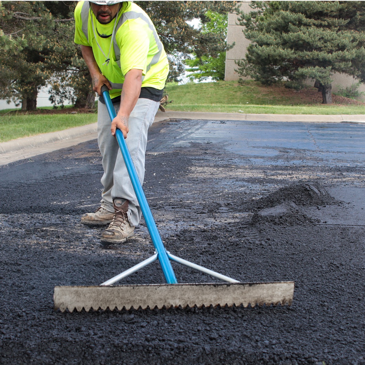 Magnesium Asphalt Rake