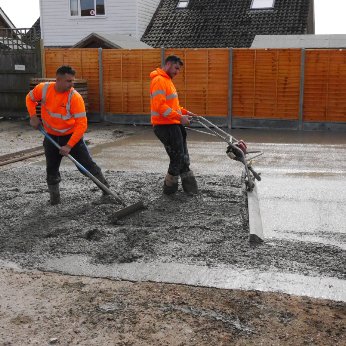 Multivibes are used to finish concrete level while applying vibration to consolidate the concrete. This machine can be used with various bar lengths to suit your operation. Available from Speedcrete, United Kingdom.