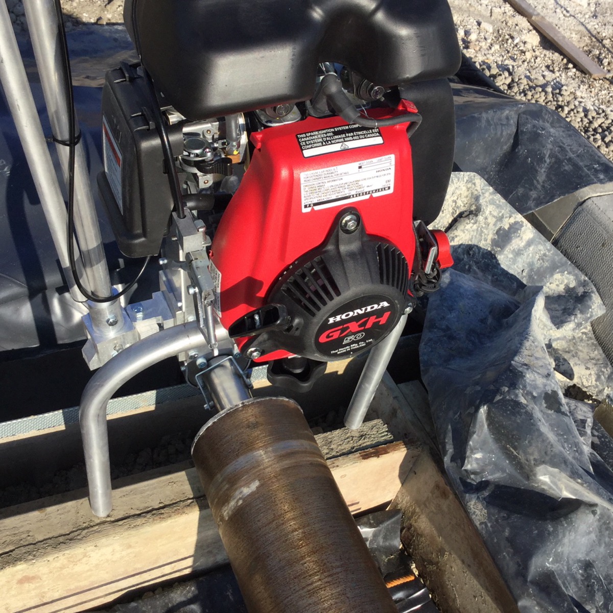 The RT6 Roller Striker connects to a tube which allows operatives to level concrete across form work. This mechanically driven rotoscreed comes with a 6m tube which has a 4.5" diameter. Available to hire or purchase from Speedcrete, United Kingdom.