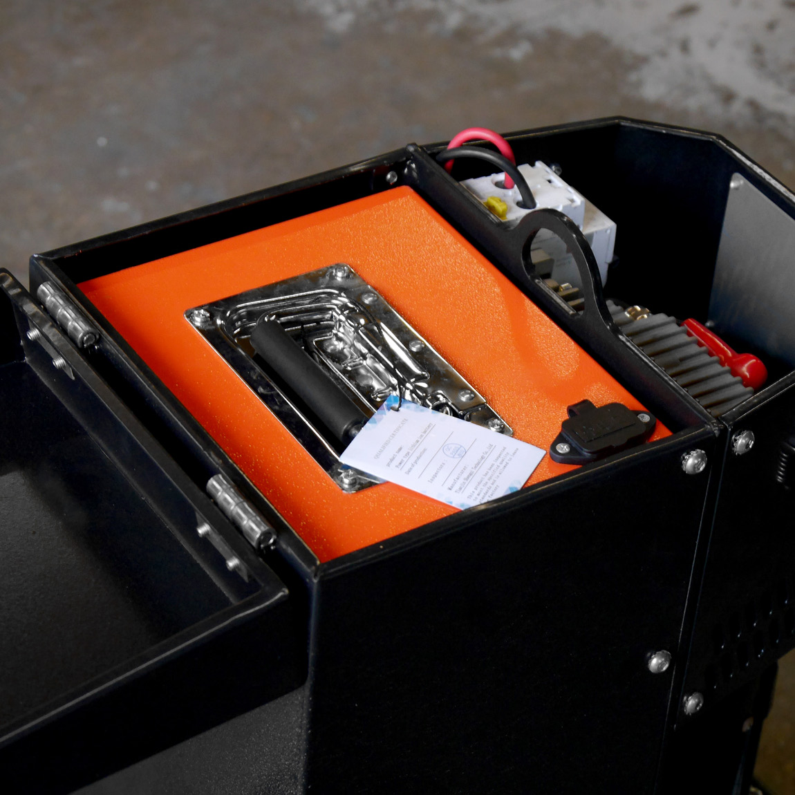 The new battery powered edging trowel available in the United Kingdom via Speedcrete. These walk-behind concrete finishing edgers are used in environments where fumes and high noise levels need to be a safety consideration. 