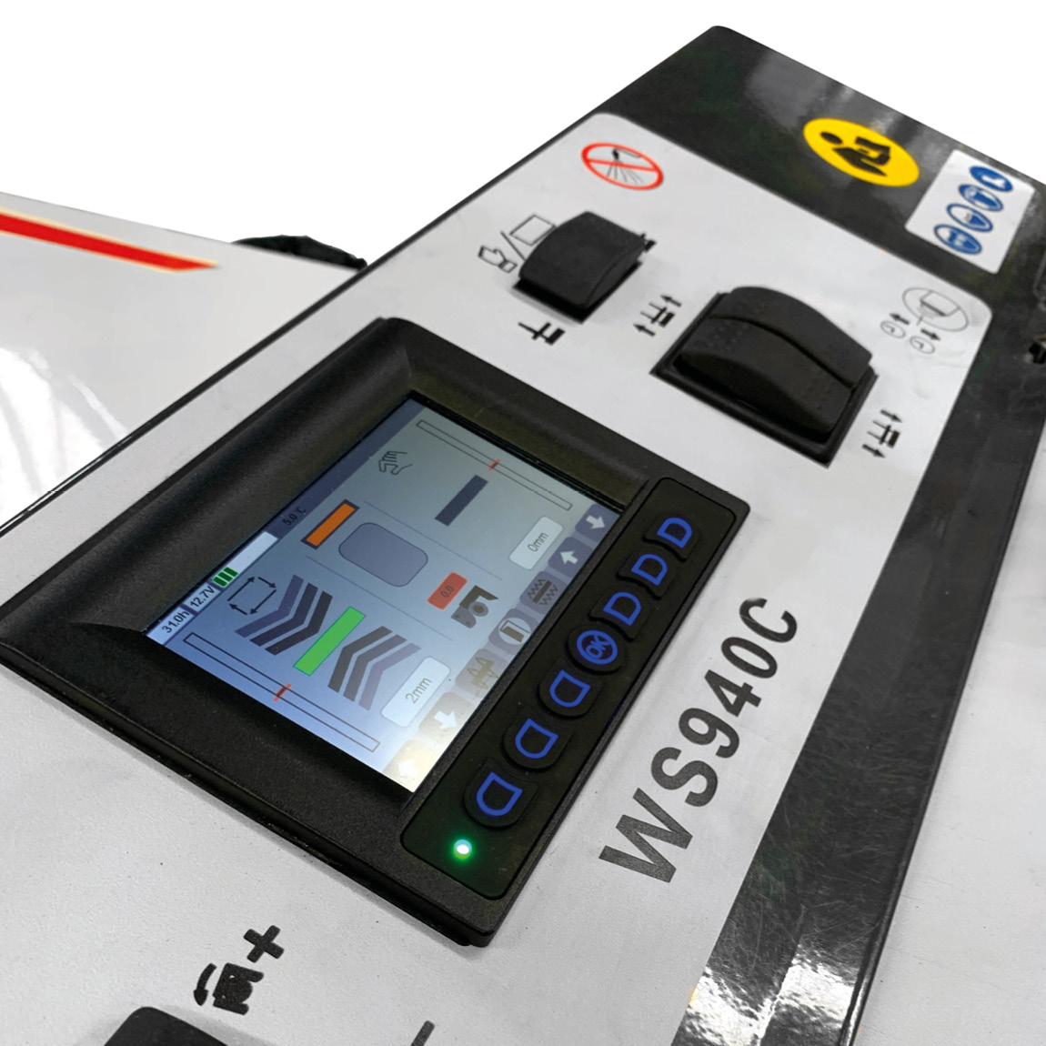WS-940C Vance laser Controlled Screeder. This ride-on concrete screener will give you level concrete at a high accuracy. Placing and vibrating the concrete ready for finishing. Available from Speedcrete, United Kingdom.