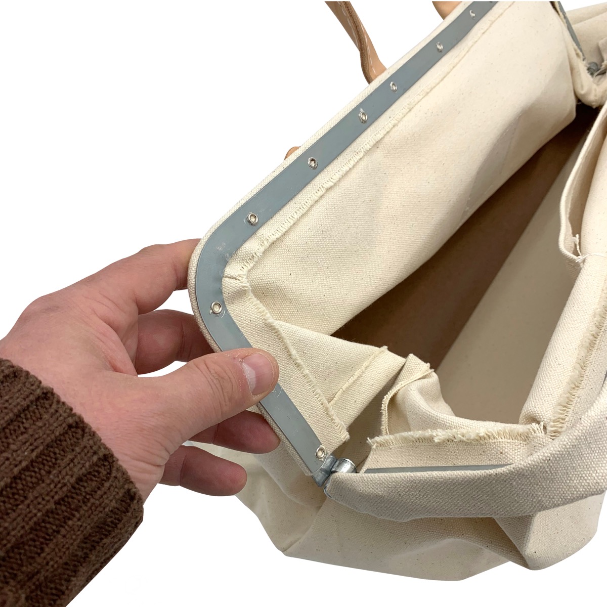 Canvas tool bag from Kraft tools, available from Speedcrete United Kingdom.