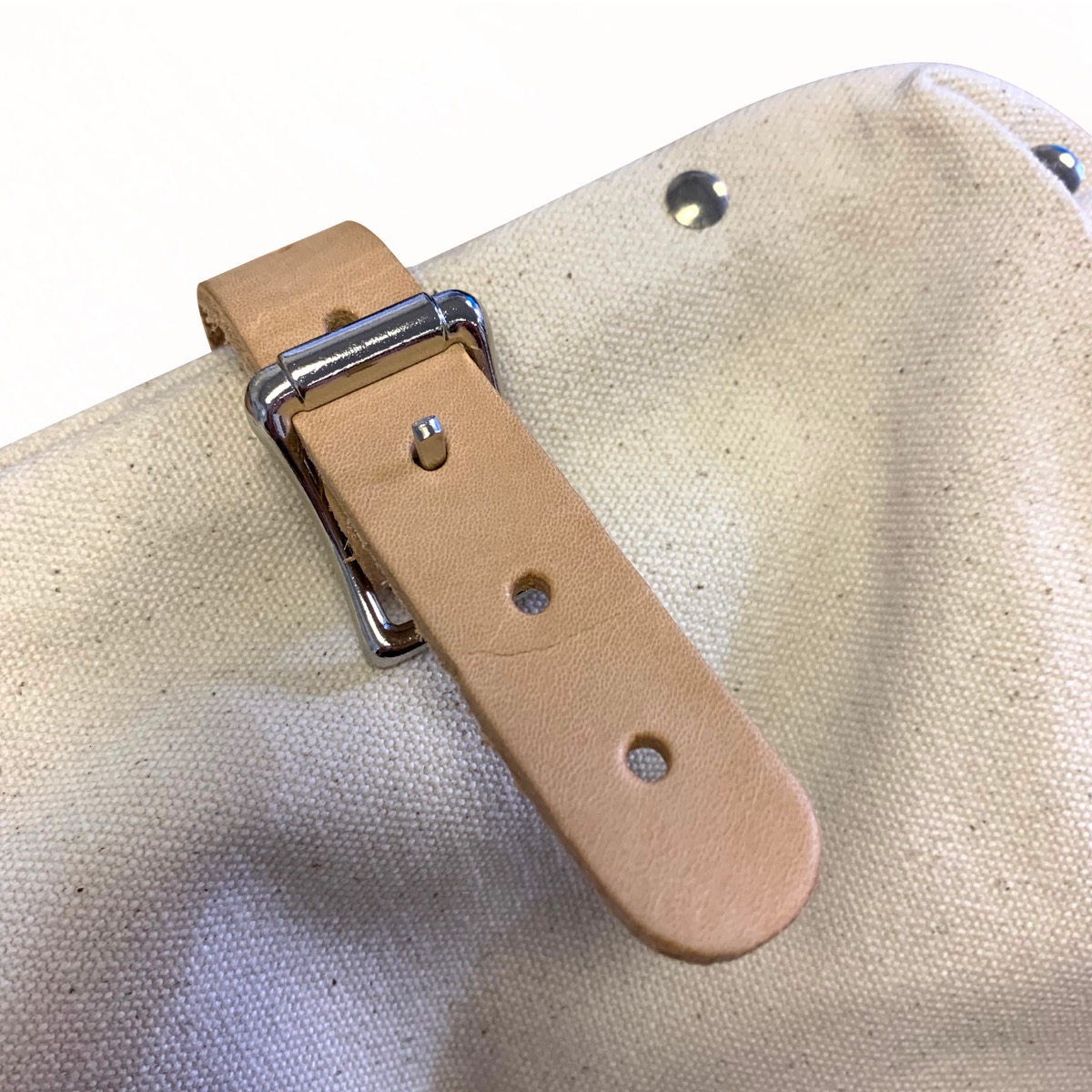 Canvas tool bag from Kraft tools, available from Speedcrete United Kingdom.